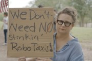ai算命特斯拉在得州奥斯汀遭遇抗议活动：反对马斯克Robotaxi计划